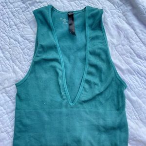 URBAN OUTFITTERS STRETCHY DEEP V Tank top
